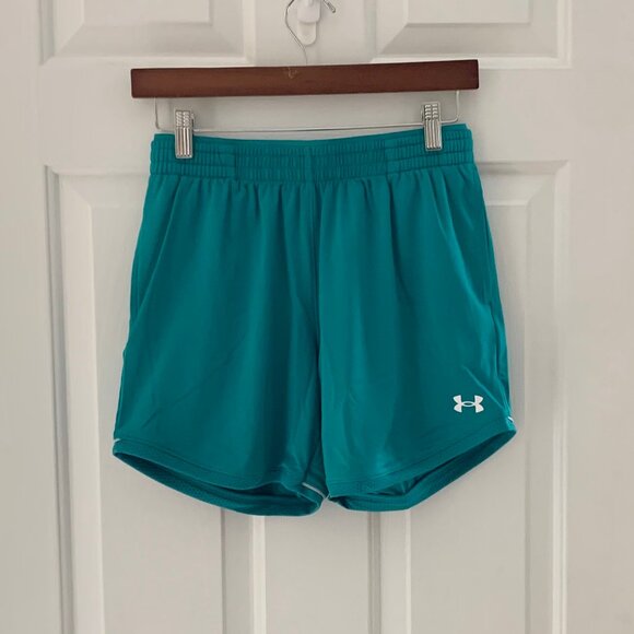 NWT Under Armour Women's Knit Mid-Length Shorts, Size XS, Green - Picture 1 of 9